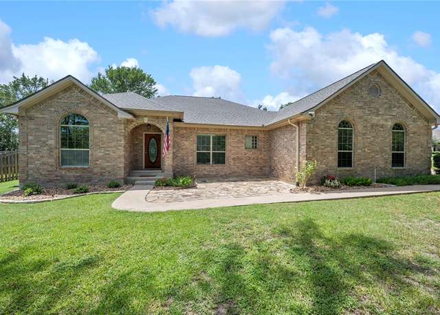 Property at 4960 Drake Dr, College Station, TX 77845, 3 beds, 3 baths