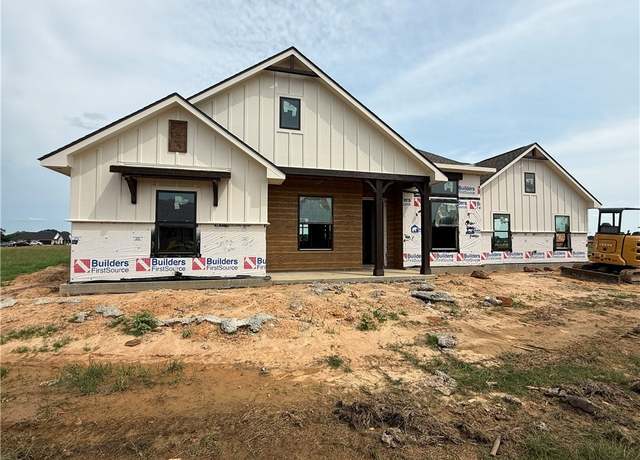 Property at 7888 Mathis Creek Dr, Bryan, TX 77808, 4 beds, 3 baths