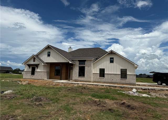 Property at 7888 Mathis Creek Dr, Bryan, TX 77808, 4 beds, 3 baths