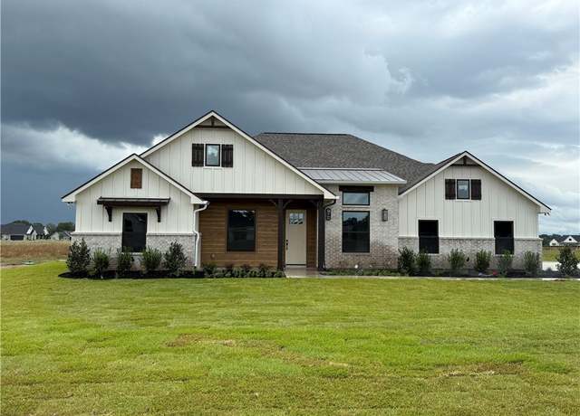 Property at 7888 Mathis Creek Dr, Bryan, TX 77808, 4 beds, 3 baths