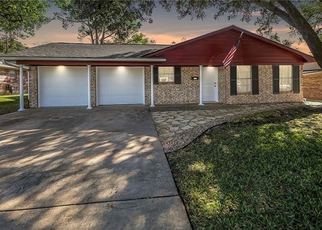 Property at 1319 Garden Ln, Bryan, TX 77802, 3 beds, 2 baths