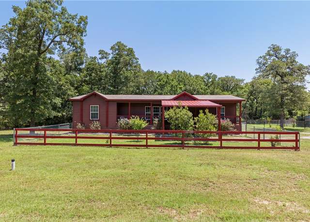 Property at 11411 Woodglen Cir, Bryan, TX 77808, 6 beds, 3.5 baths