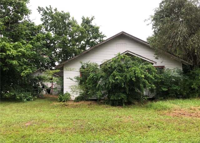 Property at 22078 Grimes St, Bedias, TX 77831, 3 beds, 1 bath