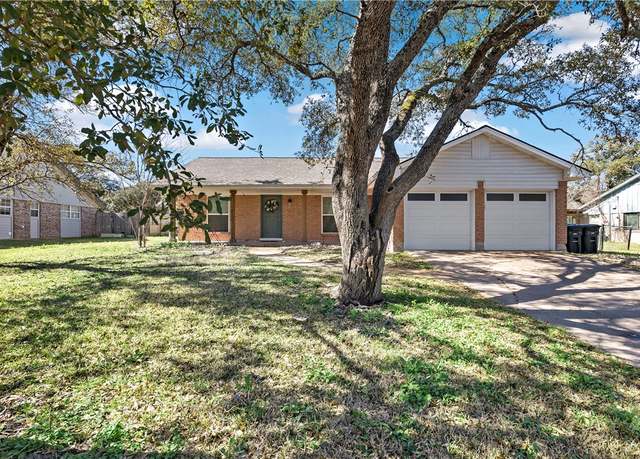 Property at 1400 Glade St, College Station, TX 77840, 3 beds, 2 baths