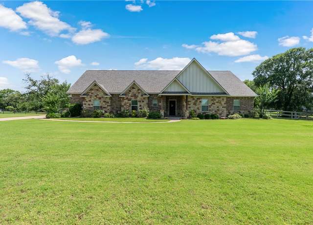 Property at 10734 Lonesome Dove Trl, Bryan, TX 77808, 4 beds, 3.5 baths