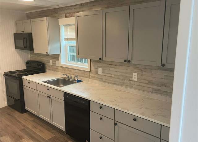 Property at 1315 Airline Dr Unit A, College Station, TX 77845, 2 beds, 1 bath