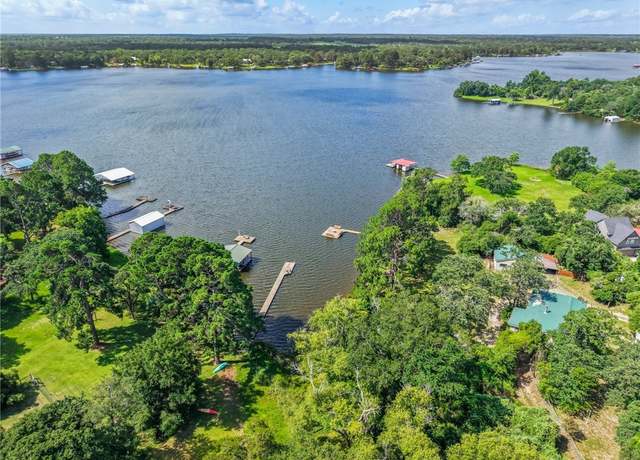 Property at 11188 Riley Green Rd, Franklin, TX 77856, 3 beds, 3 baths