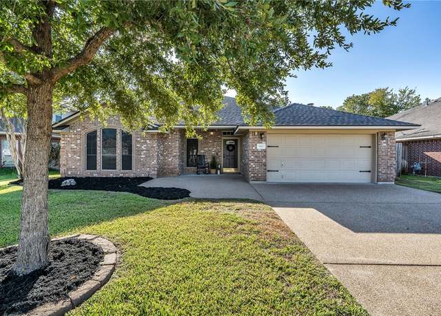 Property at 1102 Hopewell Ct, College Station, TX 77845, 4 beds, 2 baths