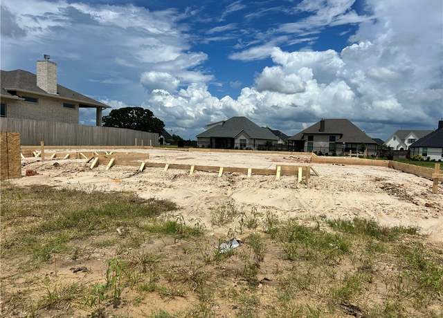 Property at 2311 Terrapin Trl, College Station, TX 77845, 4 beds, 3 baths