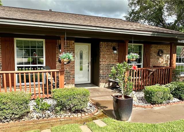 Property at 3819 Holly Dr, Bryan, TX 77802, 3 beds, 2 baths