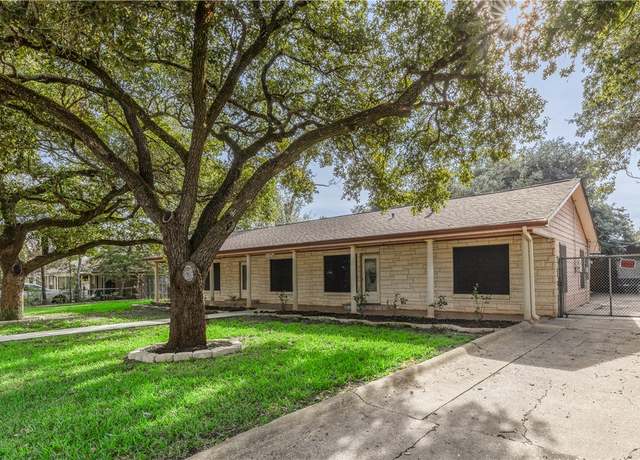 Property at 1105 E 30th St, Bryan, TX 77802, 3 beds, 2 baths