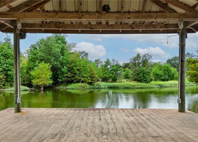 Property at 403 J C Walker Loop, Bedias, TX 77831