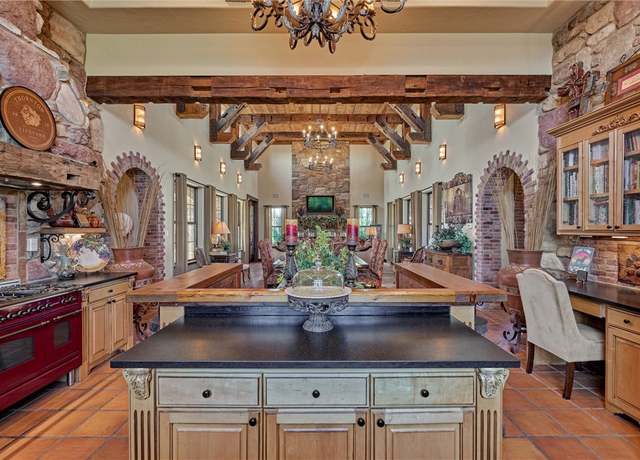 Property at 2021 County Road 312, Navasota, TX 77868, 4 beds, 4 baths
