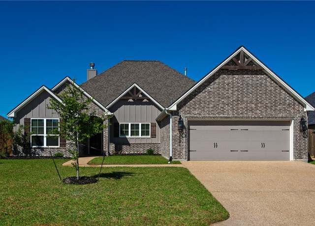 Property at 3021 Wolfpack Loop, Bryan, TX 77808, 4 beds, 3 baths