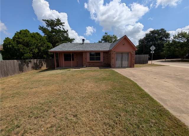 Property at 2901 Minnesota Ave, Bryan, TX 77803, 3 beds, 2 baths