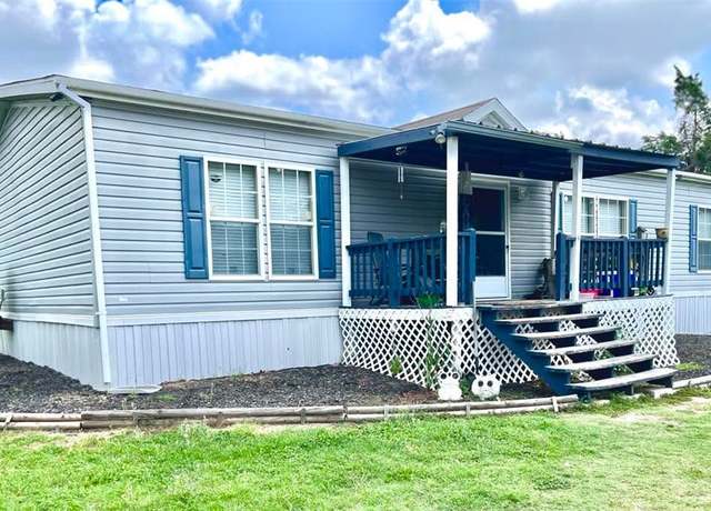 Property at 201 Railroad Rd, Somerville, TX 77879, 3 beds, 2 baths
