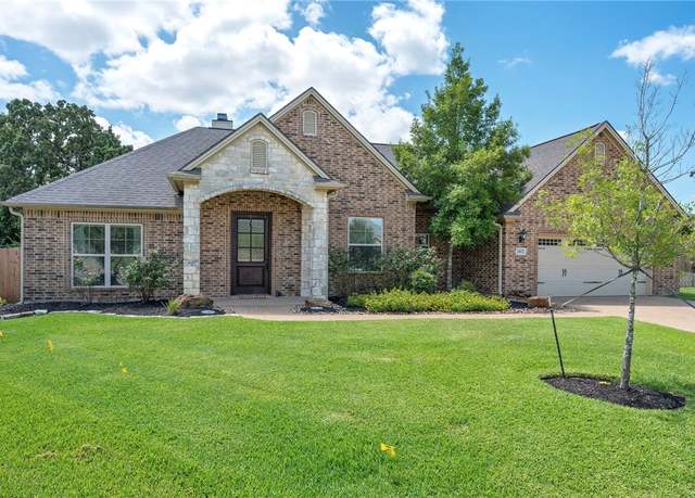 Property at 2402 Palm Ct, College Station, TX 77845, 3 beds, 2.5 baths