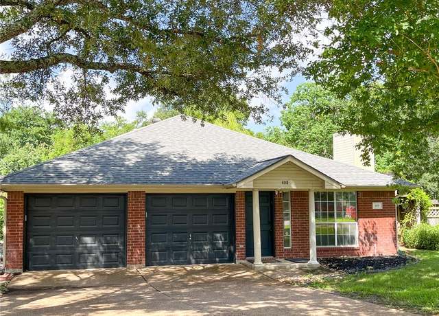 Property at 400 Princeton Cir, College Station, TX 77840, 3 beds, 2 baths