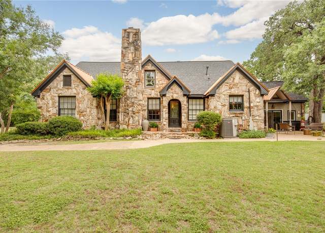 Property at 803 Meadow Ln, Bryan, TX 77802, 4 beds, 3 baths