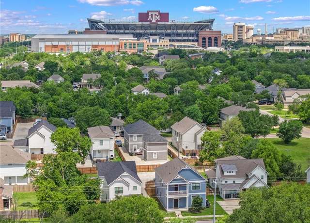 Property at 303 Luther St, College Station, TX 77840, 7 beds, 7.5 baths