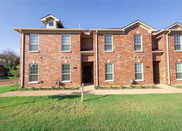 Property at 1536 Bennett St, Bryan, TX 77802, 3 beds, 2.5 baths