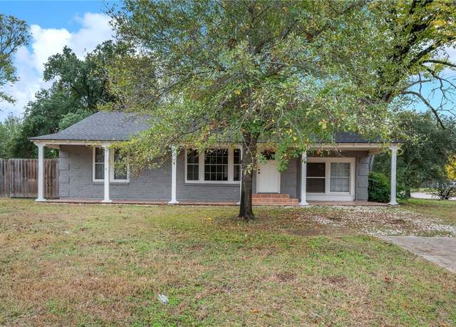 Property at 1201 Park St, Bryan, TX 77803, 3 beds, 1 bath