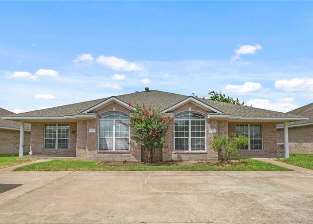 Property at 2325-2327 Axis Ct, College Station, TX 77845, 6 beds, 6 baths
