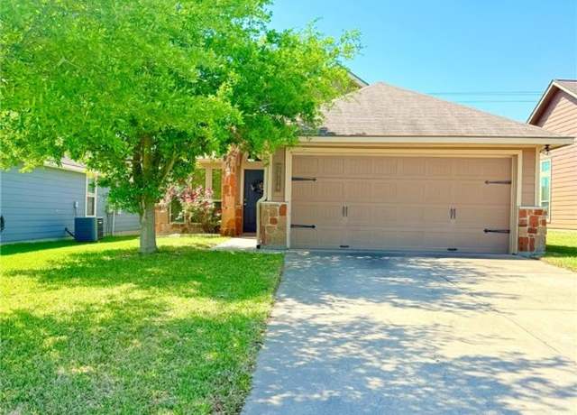 Property at 2816 Silver Oak Dr, College Station, TX 77845, 3 beds, 2 baths