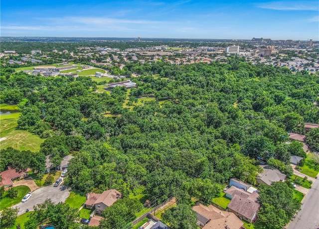 Property at 3814 Valley Oaks Dr, Bryan, TX 77802