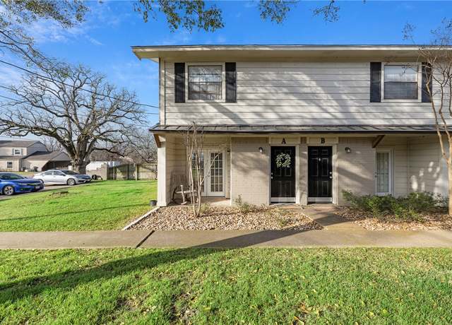 Property at 1400 Summit St Unit A, College Station, TX 77845, 2 beds, 1.5 baths