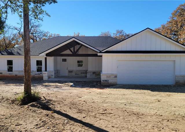 Property at 2612 Yorkshire Trl, Franklin, TX 77856, 4 beds, 3 baths