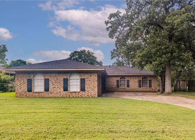 Property at 1503 Tara Ct, College Station, TX 77840, 3 beds, 2 baths