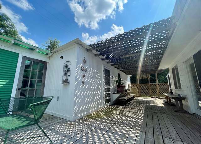 Property at 13 Eden Rock Ln, Hilltop Lakes, TX 77871, 2 beds, 2 baths