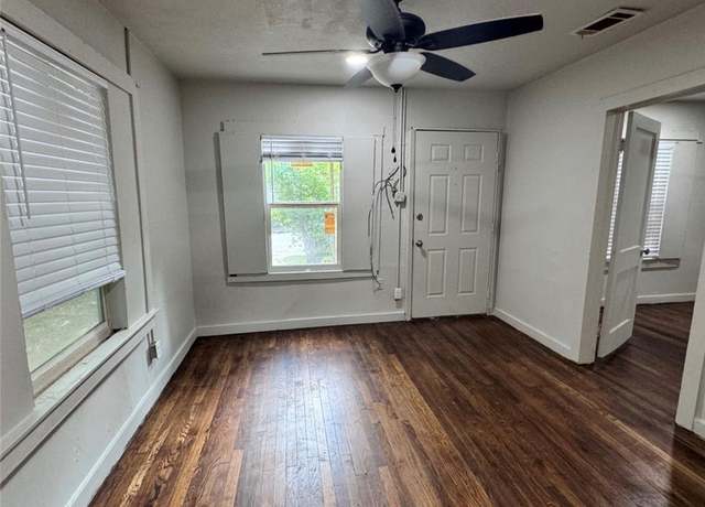 Property at 1017 W 16th St, Bryan, TX 77803, 2 beds, 1 bath