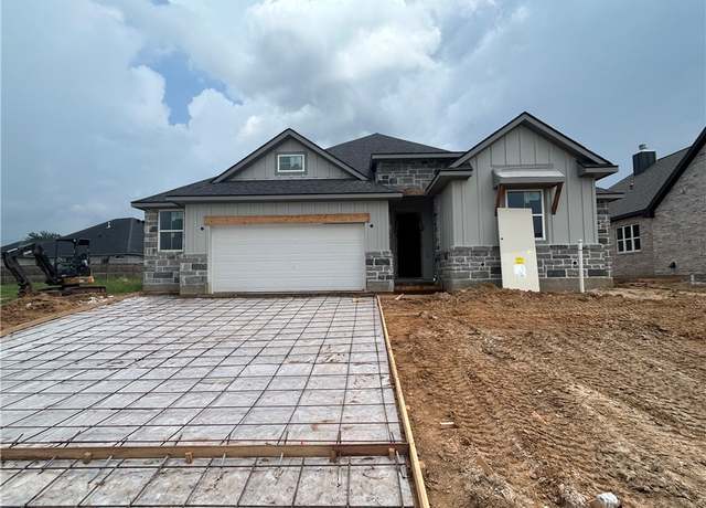 Property at 3577 Chantilly Path, Bryan, TX 77808, 4 beds, 3 baths