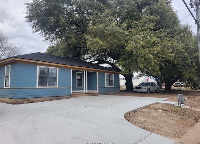Property at 204 W Carson St, Bryan, TX 77801, 3 beds, 1 bath