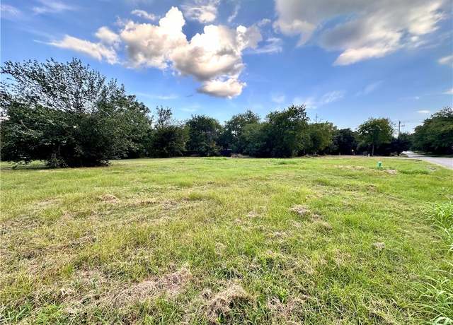 Property at 601 E 21st St, Bryan, TX 77803