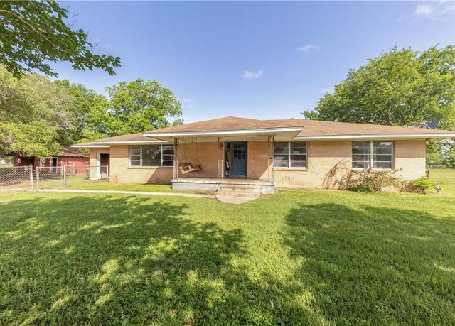 Property at 12877 E State Highway 21, Bryan, TX 77808, 4 beds, 2 baths