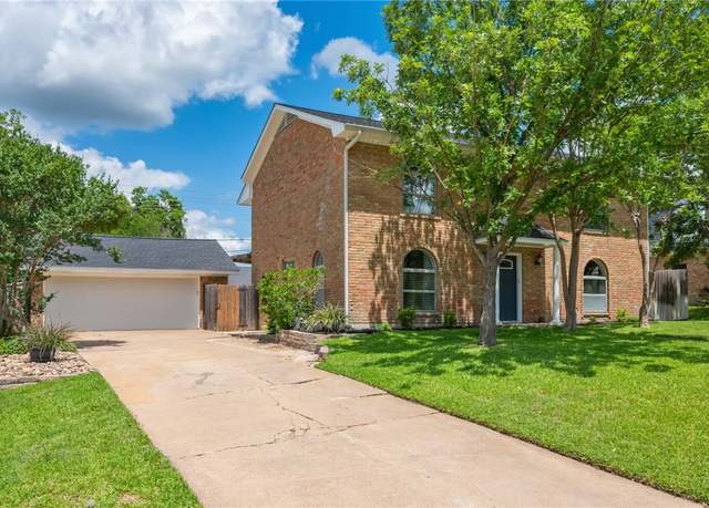 Property at 3007 Rustling Oaks Dr, Bryan, TX 77802, 4 beds, 3 baths