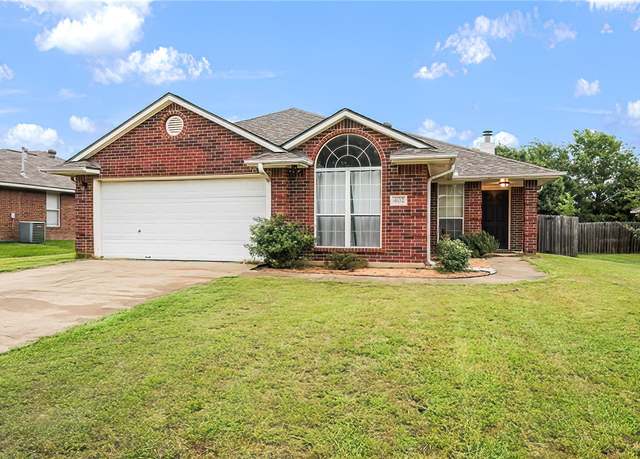 Property at 402 Pronghorn Loop, College Station, TX 77845, 4 beds, 2 baths