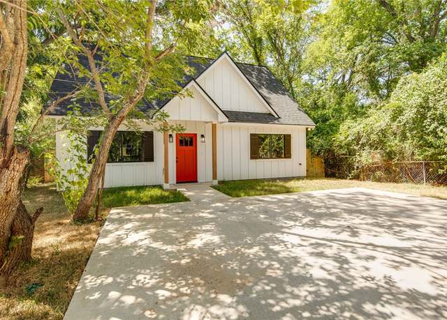 Property at 1112 Justine, Bryan, TX 77803, 3 beds, 2.5 baths