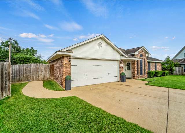 Property at 1310 Norfolk Ct, College Station, TX 77845, 3 beds, 2 baths