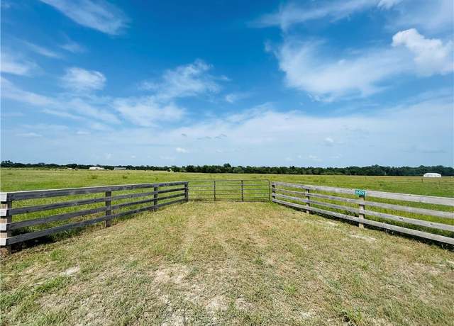 Property at 8409 S Hickory Loop, Calvert, TX 77837
