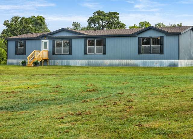 Property at 118 Yaupon Dr, Caldwell, TX 77836, 4 beds, 2 baths