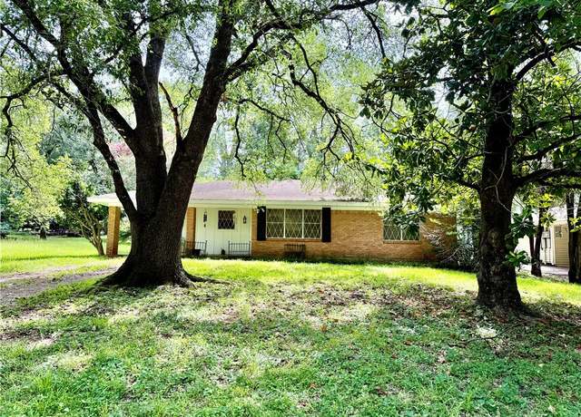 Property at 312 S 5th St, Crockett, TX 75835, 2 beds, 1 bath