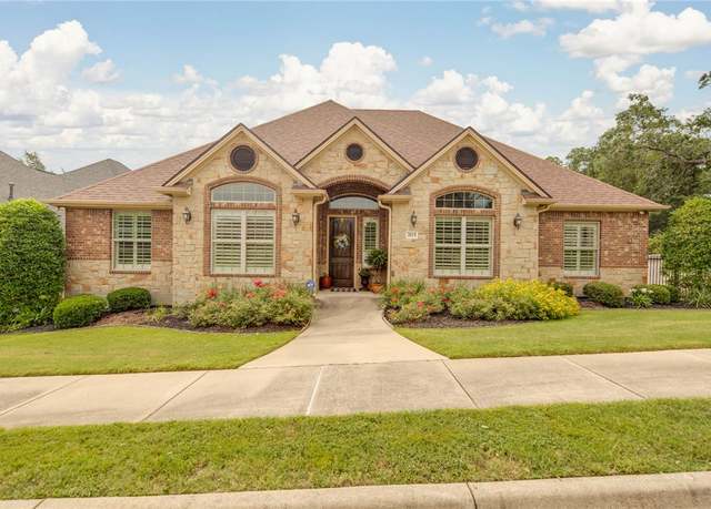 Property at 2015 Lola Ln, Bryan, TX 77807, 4 beds, 2.5 baths