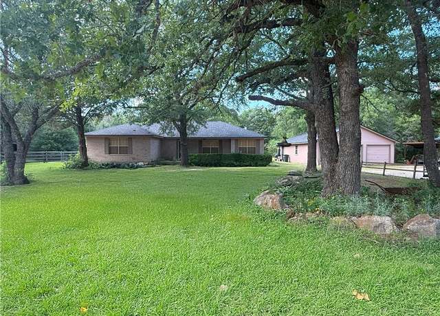 Property at 7704 Deer Trail Dr, Bryan, TX 77807, 3 beds, 2.5 baths