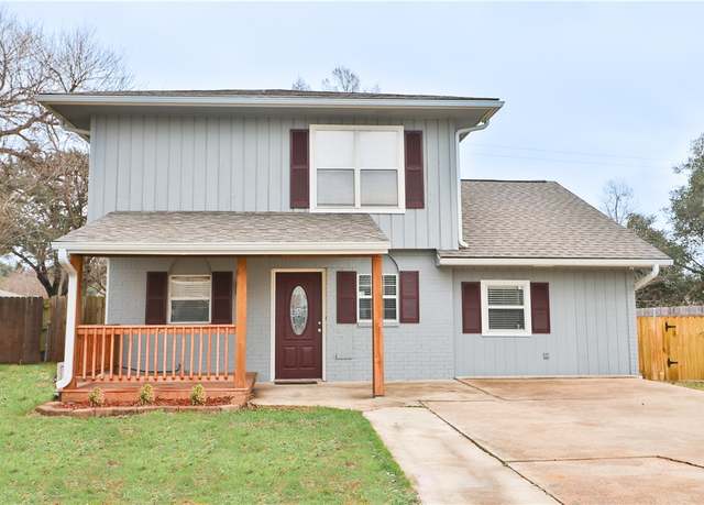 Property at 1313 Garden Ln, Bryan, TX 77802, 4 beds, 2 baths