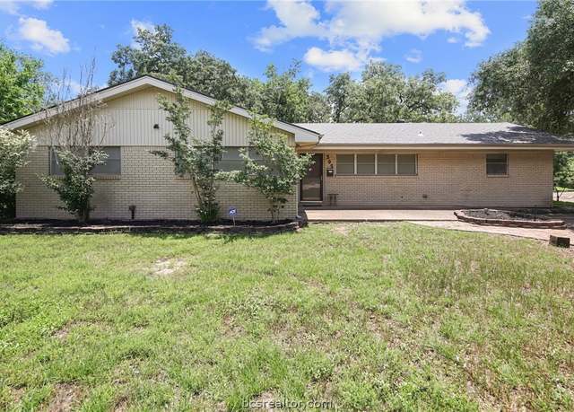 Property at 305 Brookside Dr W, Bryan, TX 77801, 5 beds, 3 baths