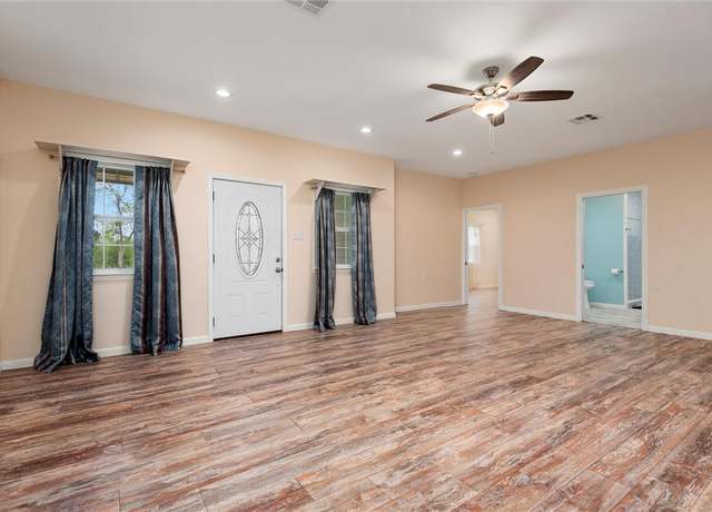 Property at 10804 Whispering Oaks Dr, Hearne, TX 77859, 2 beds, 1 bath